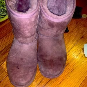 Ugg’s size 9